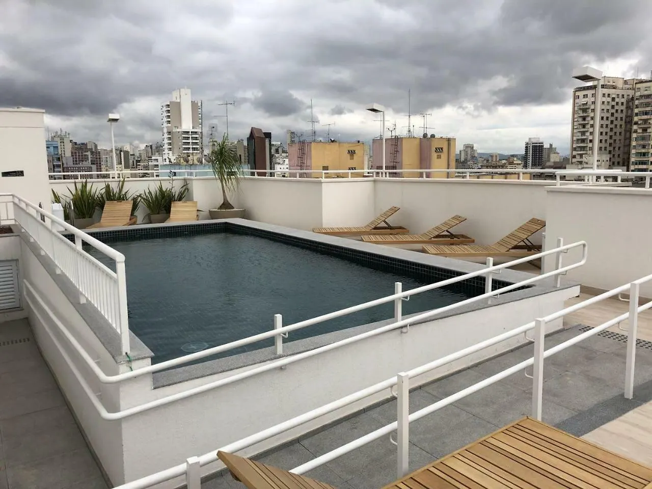 Apto Novo - Um Bloco Do Metro Republica Apartamento São Paulo Brasil