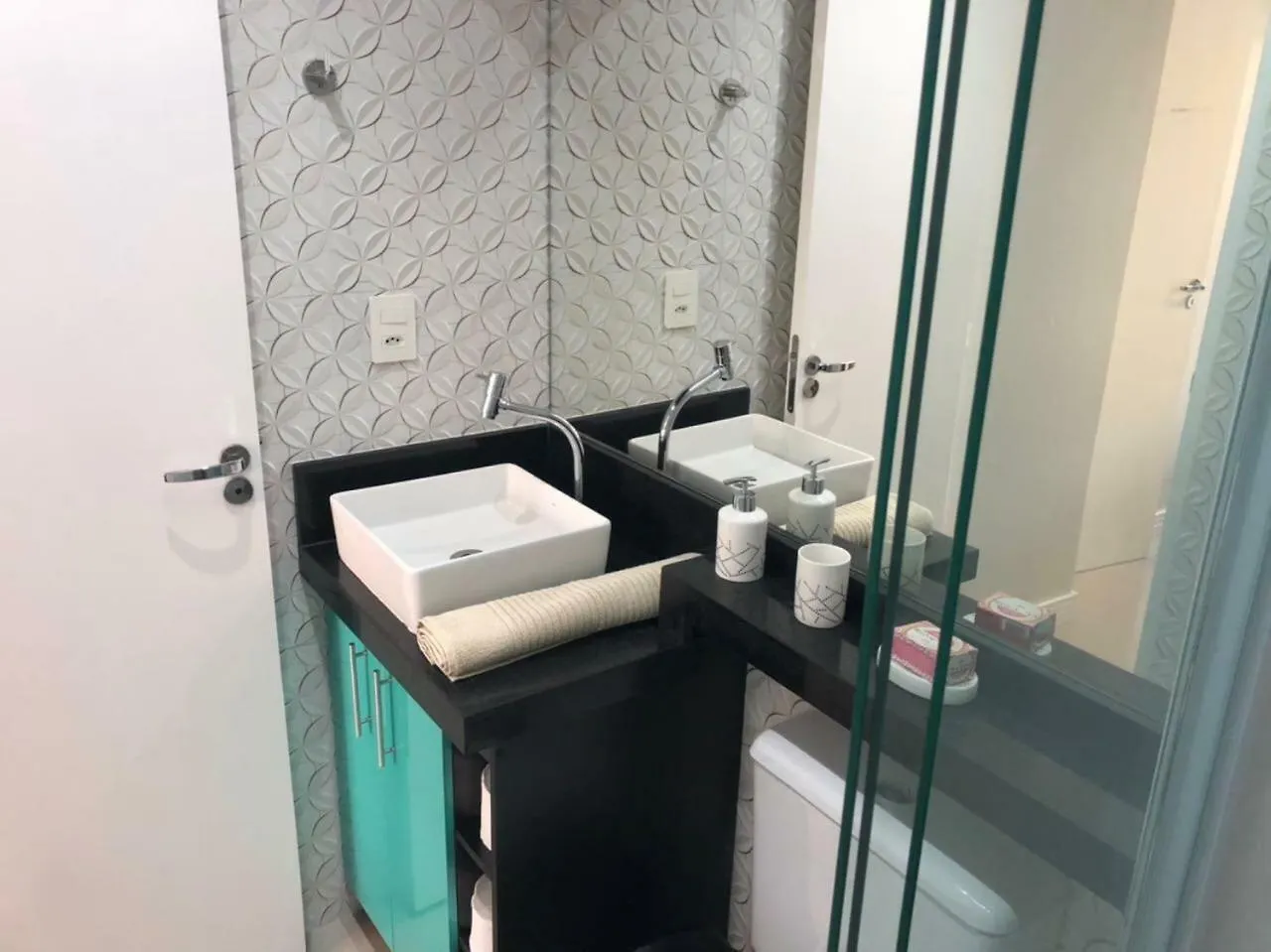 Apto Novo - Um Bloco Do Metro Republica Apartamento São Paulo 0*,  Brasil